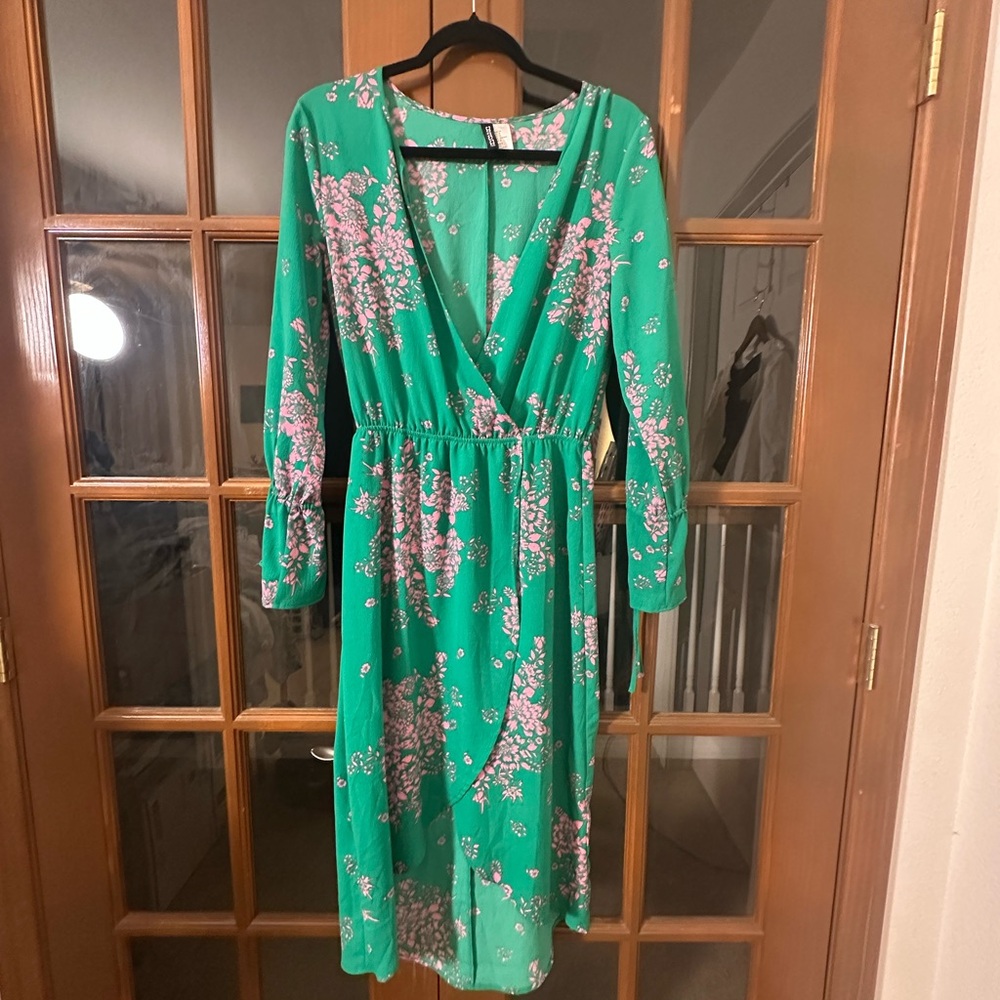 Divided Green Floral Long Sleeve Dress